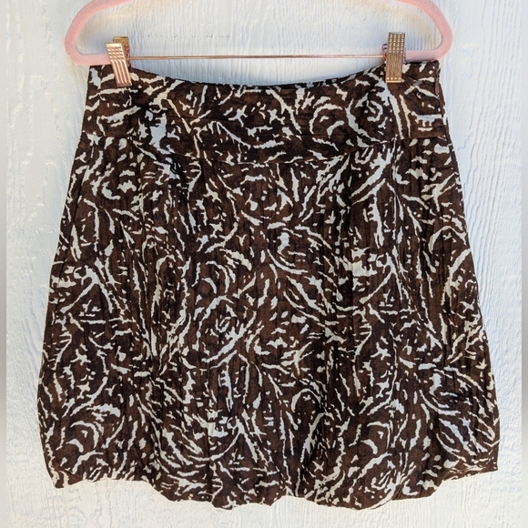 Banana Republic Bubble Bottom 100% Silk Cream Brown Skirt Women's Size 6 - Picture 1 of 4